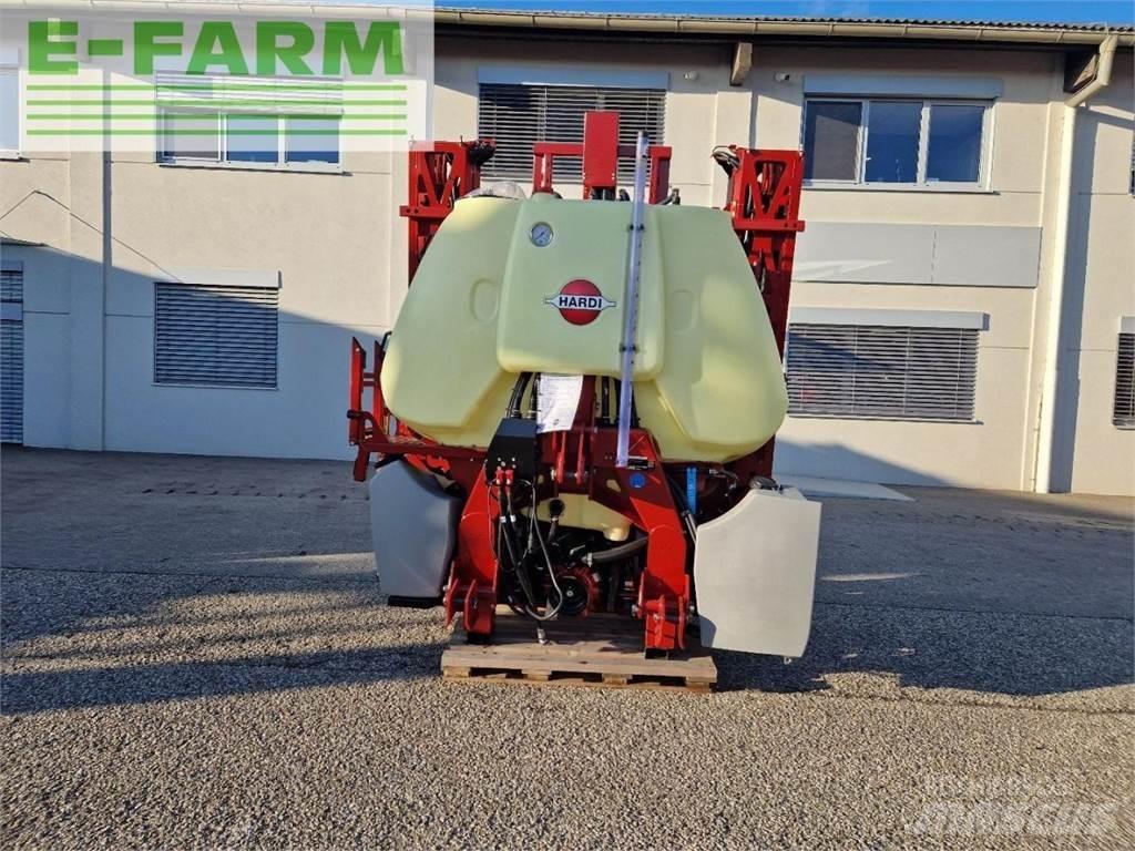 Hardi Mega 12 Pulverizadores arrastrados