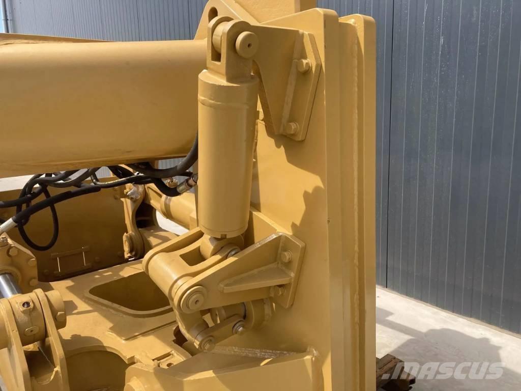 CAT D8N Escarificadoras