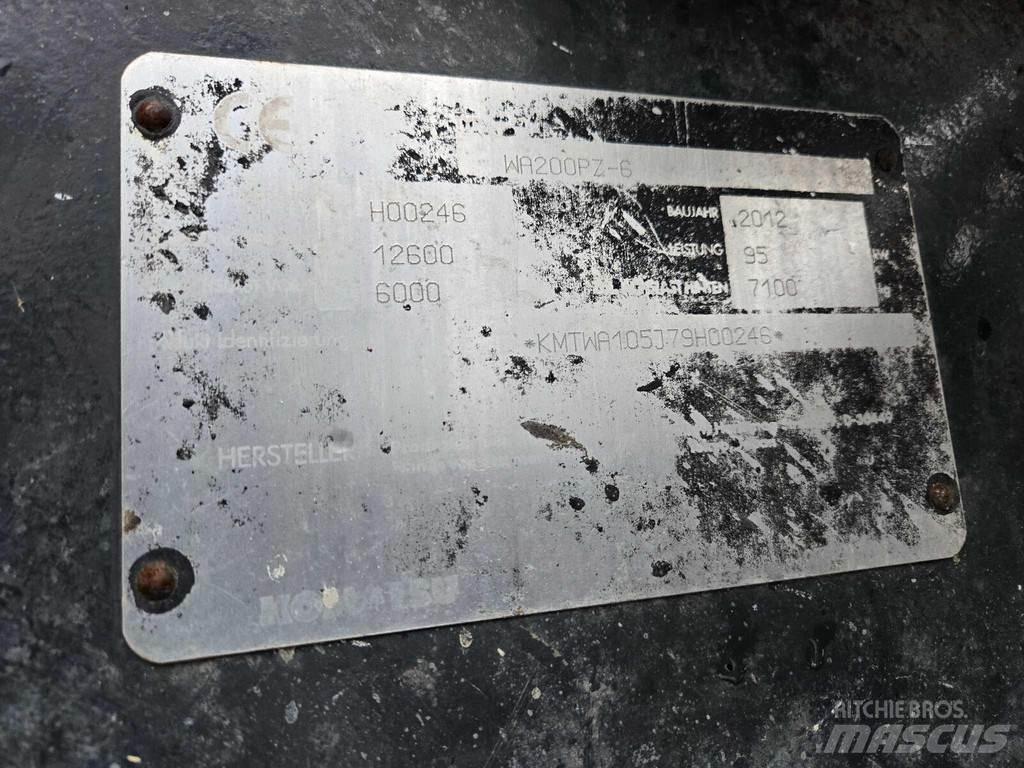 Komatsu WA200PZ-6 Cargadoras sobre ruedas