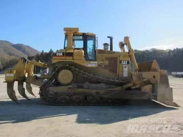 CAT D 9 R Buldozer sobre oruga
