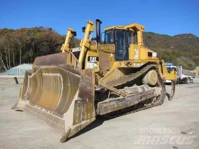 CAT D 9 R Buldozer sobre oruga