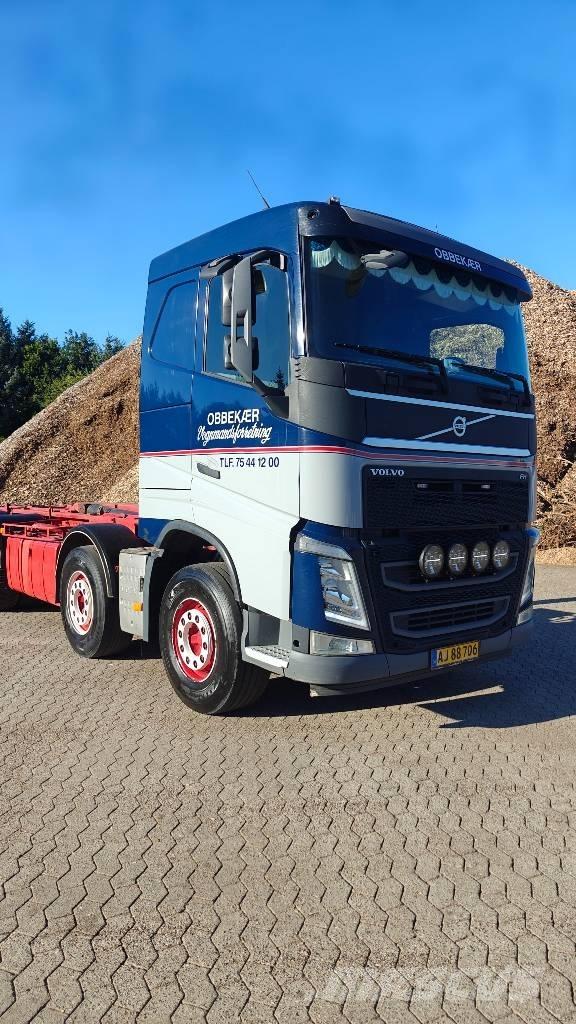 Volvo FH 500 8x4 Camiones polibrazo