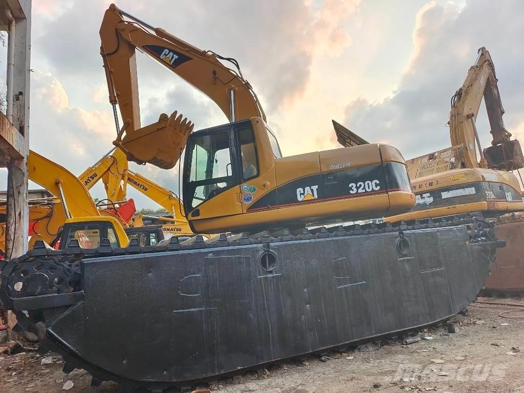 CAT 320 C Excavadoras anfibio
