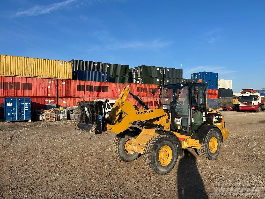 CAT 906M Cargadoras sobre ruedas