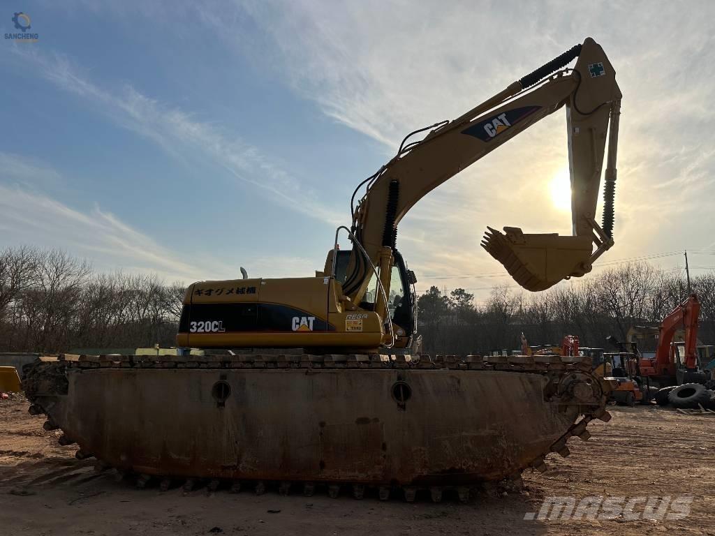 CAT 320CL Excavadoras anfibio