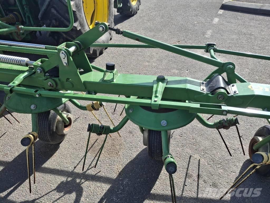 Krone KW 7.92/8 Rastrillos y henificadores