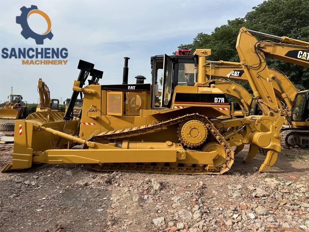 CAT D 7 R Buldozer sobre oruga