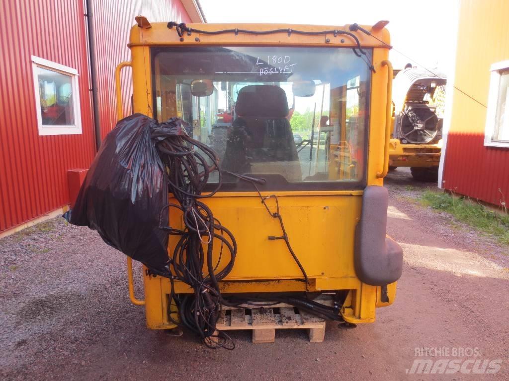 Volvo L 180 D Cabinas e interior