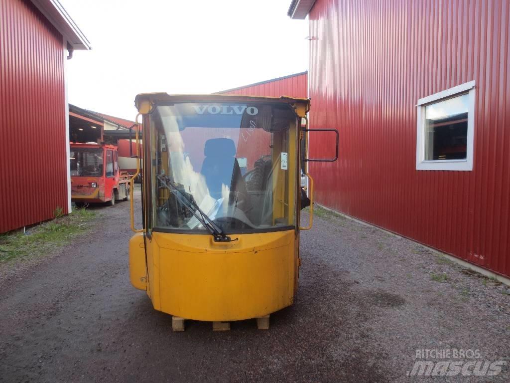 Volvo L 180 D Cabinas e interior