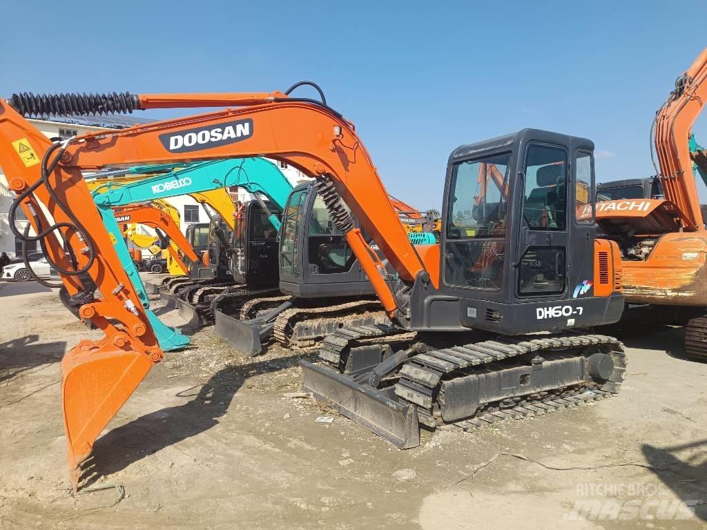 Doosan DH60-7 Mini excavadoras < 7t