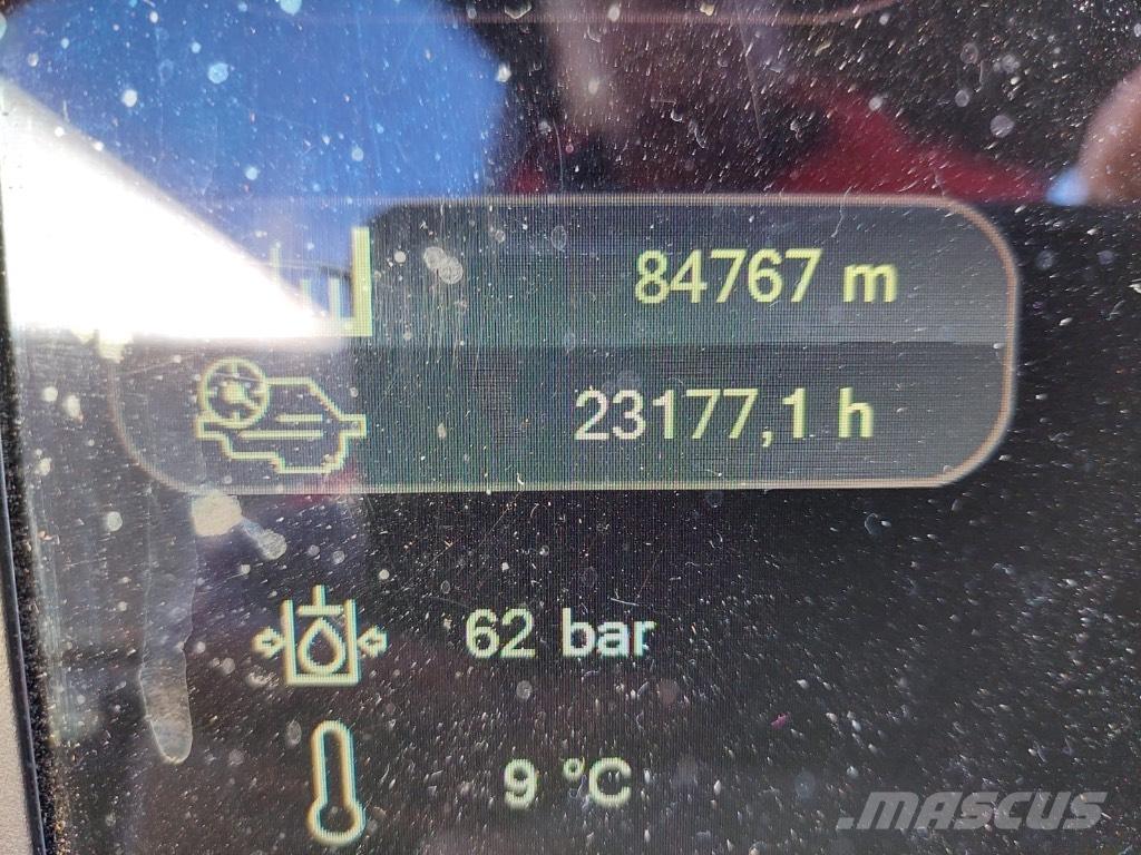 Komatsu 911 Cosechadoras