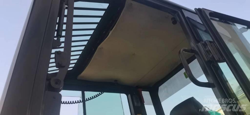 Komatsu 56-7 Excavadoras de cadenas