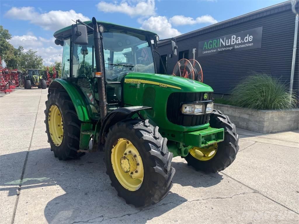 John Deere 5820 Tractores