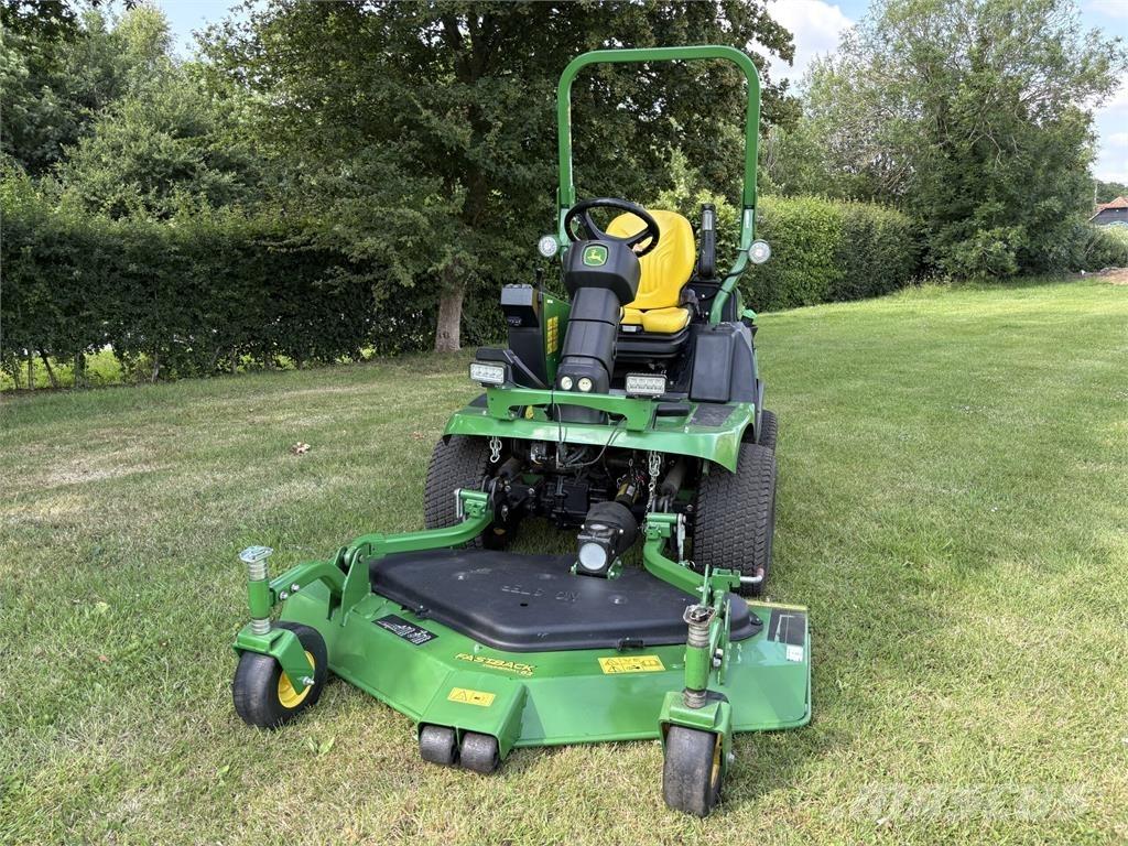 John Deere 1570 Tractores corta-césped