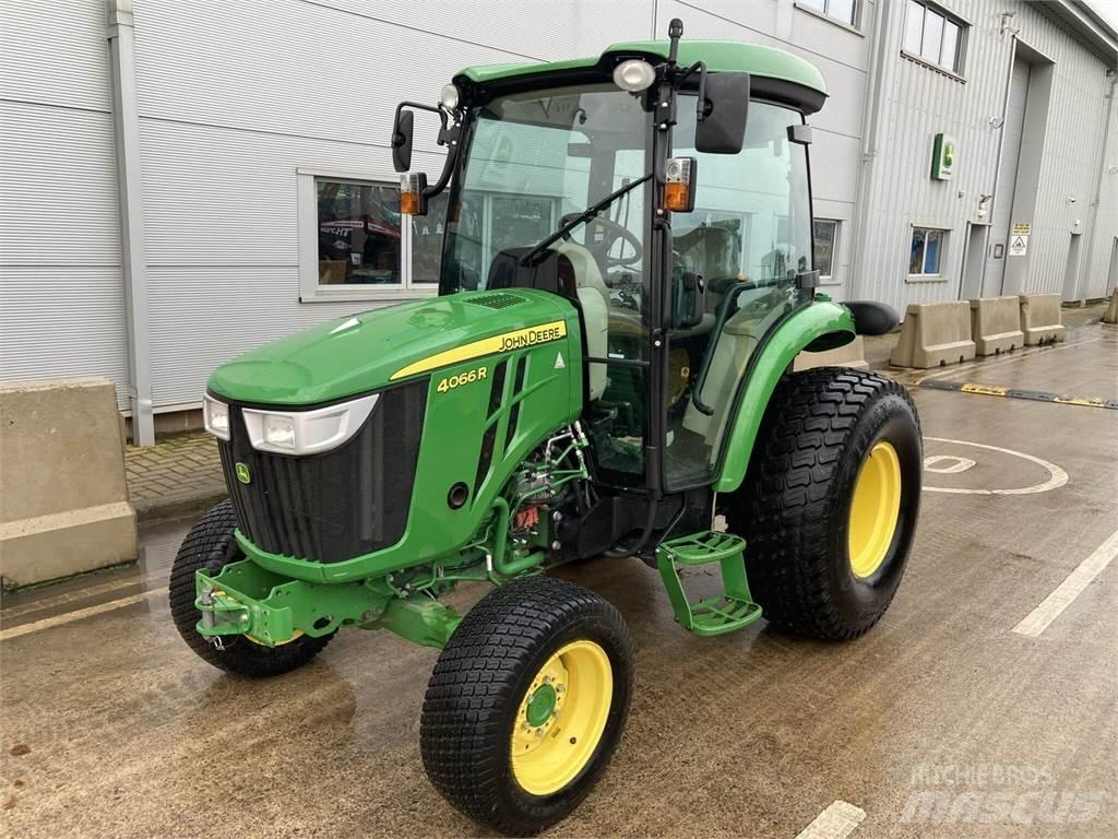 John Deere 4066R Tractores compactos