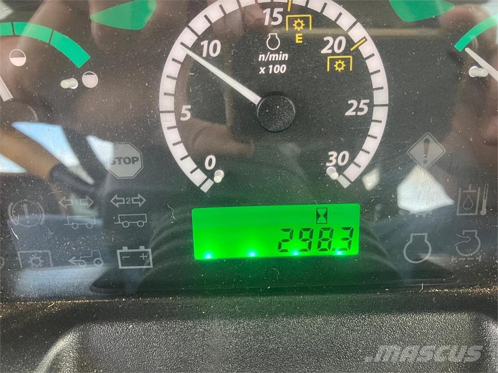 John Deere 5075E Tractores