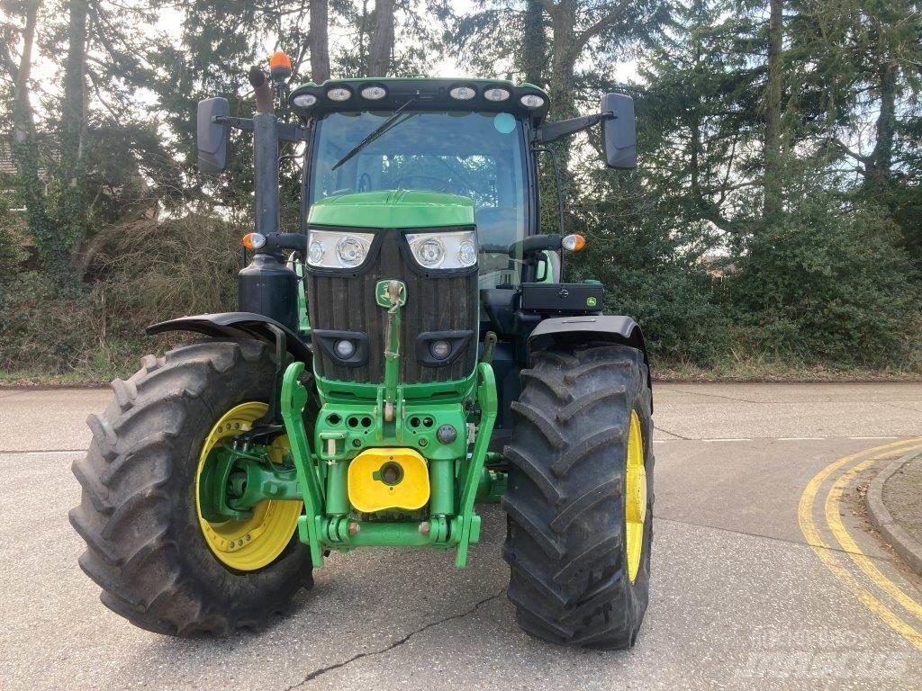 John Deere 6215R Tractores