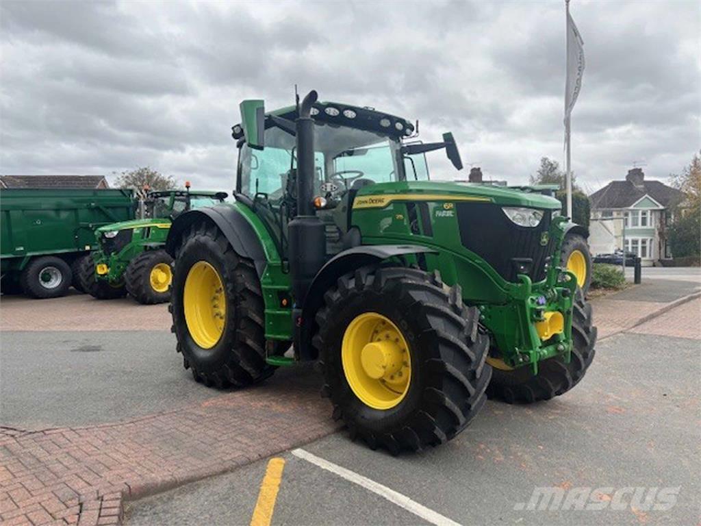 John Deere 6R 215 Tractores