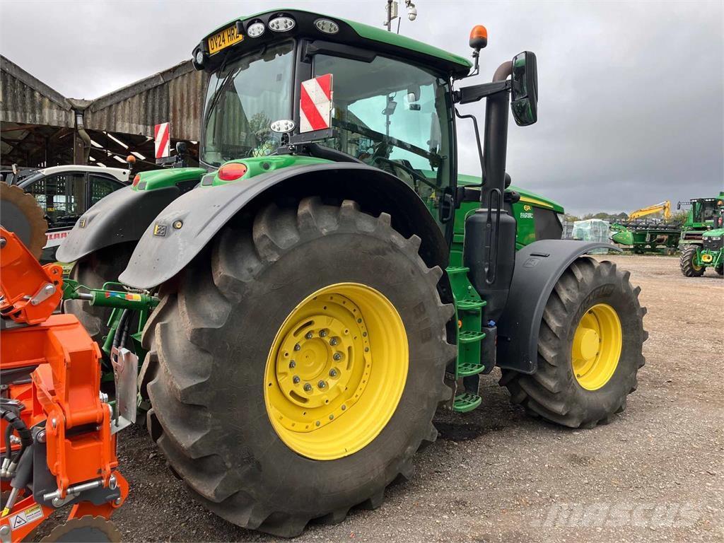 John Deere 6R 215 Tractores