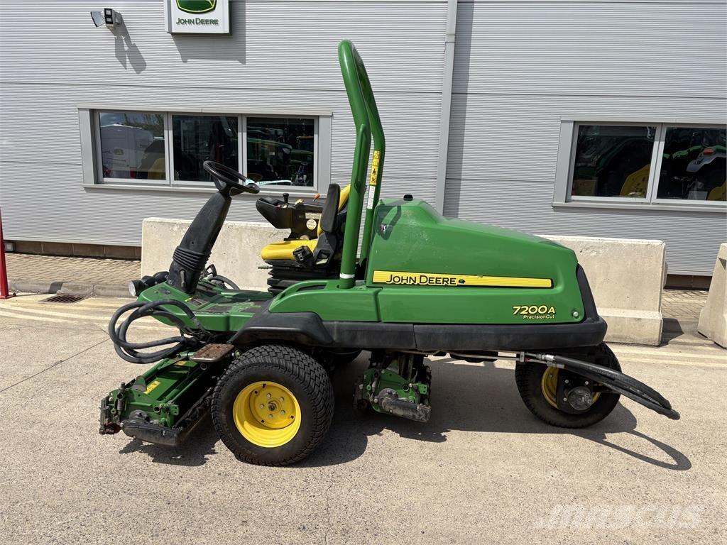 John Deere 7200A Corta-césped manual