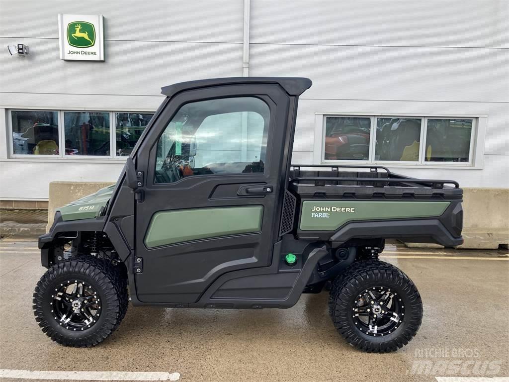 John Deere XUV875M Maquinaria para servicios públicos