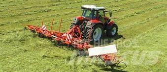 Kuhn GF 8700 Rastrillos y henificadores