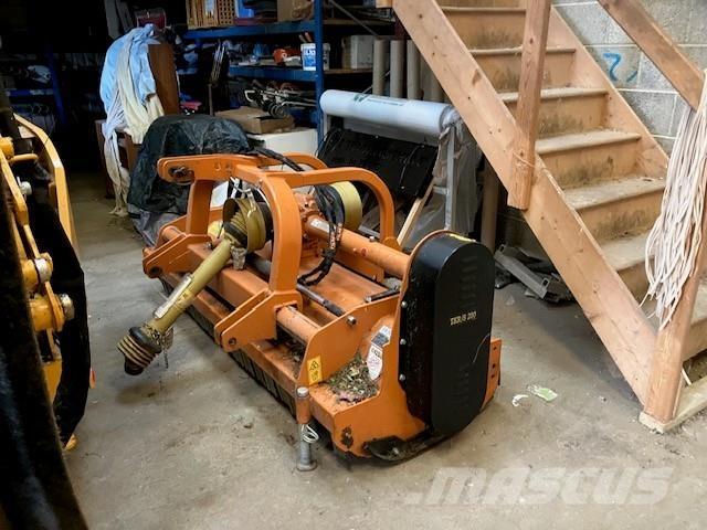 TEAGLE EKR/S200 Segadoras y cortadoras de hojas para pastos