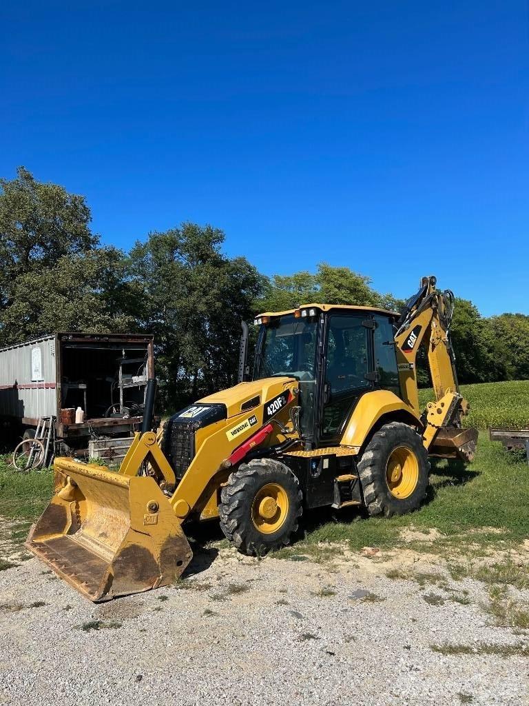 CAT 420 F2 ST Retrocargadoras