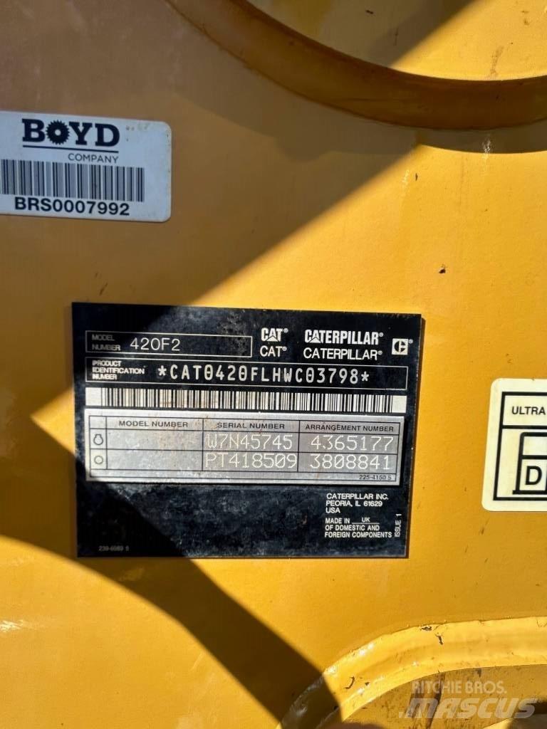 CAT 420 F2 ST Retrocargadoras