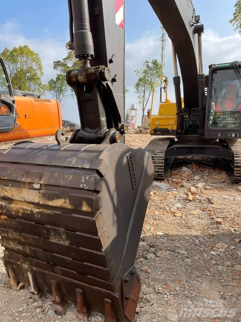 Volvo 220D Excavadoras de cadenas