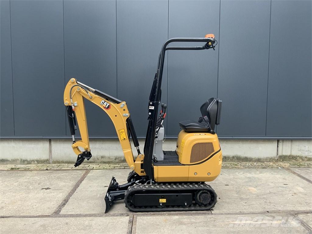 CAT 300.9 D Mini excavadoras < 7t