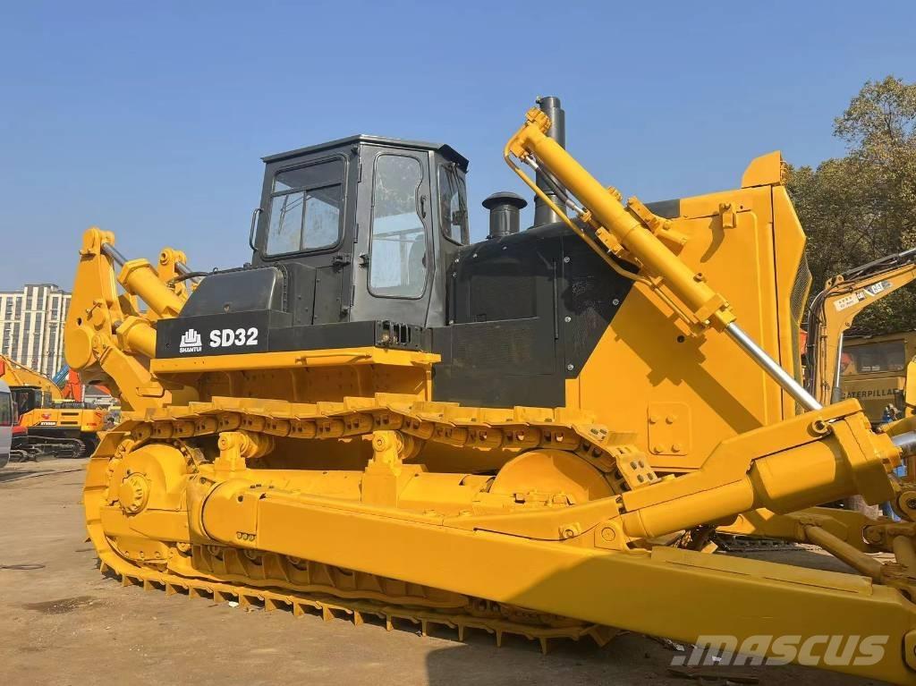 Shantui SD 32 Buldozer sobre oruga