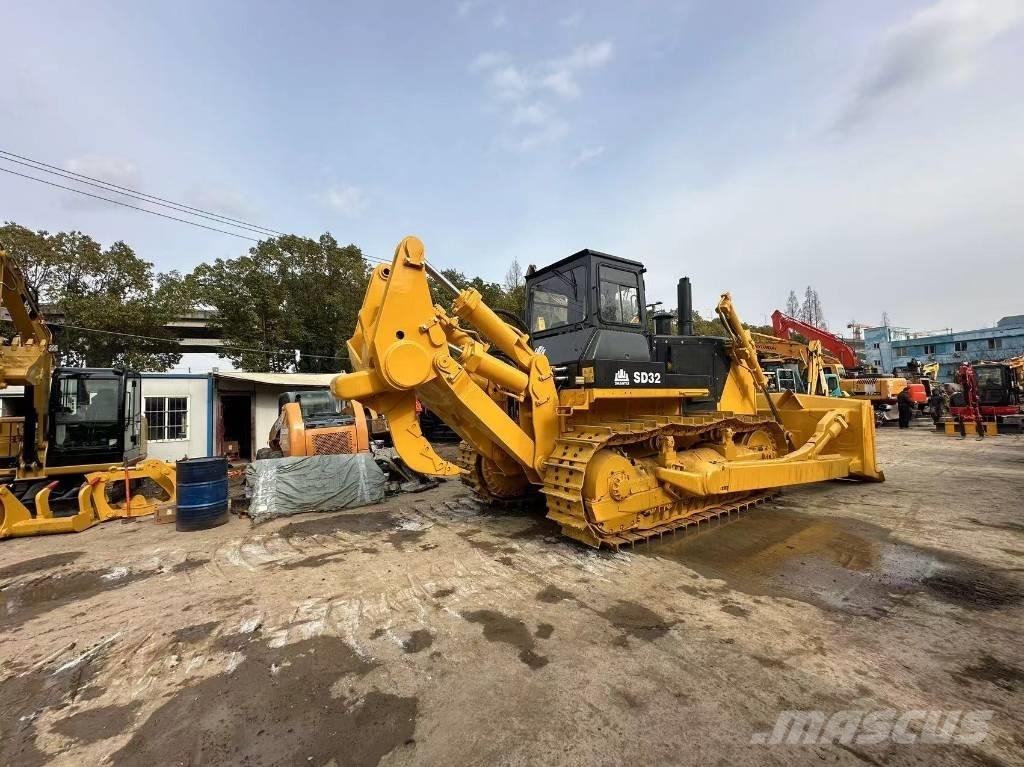 Shantui SD 32 Buldozer sobre oruga