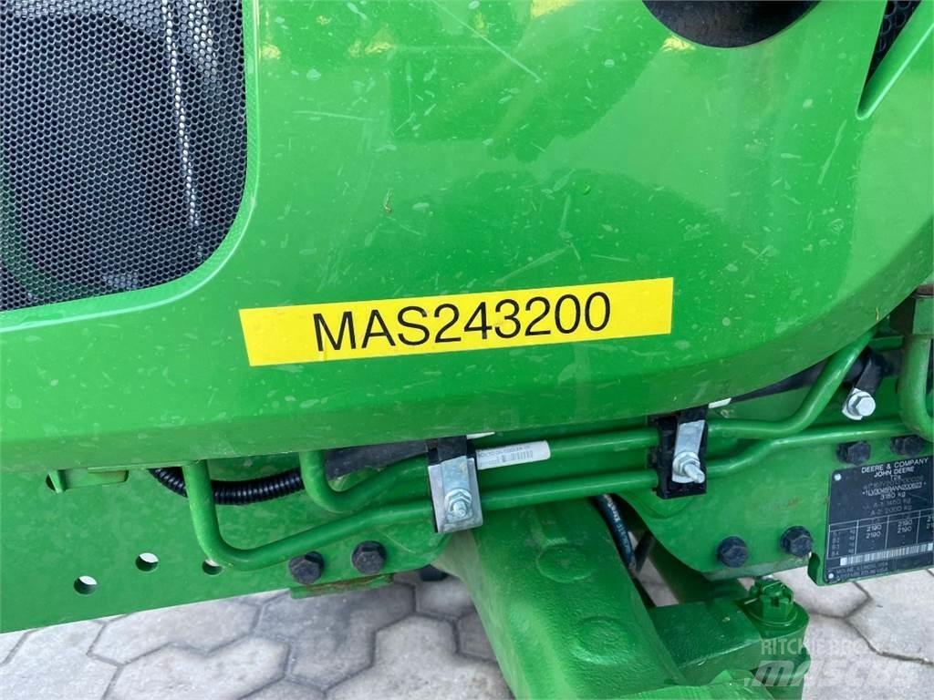 John Deere 3046R Tractores