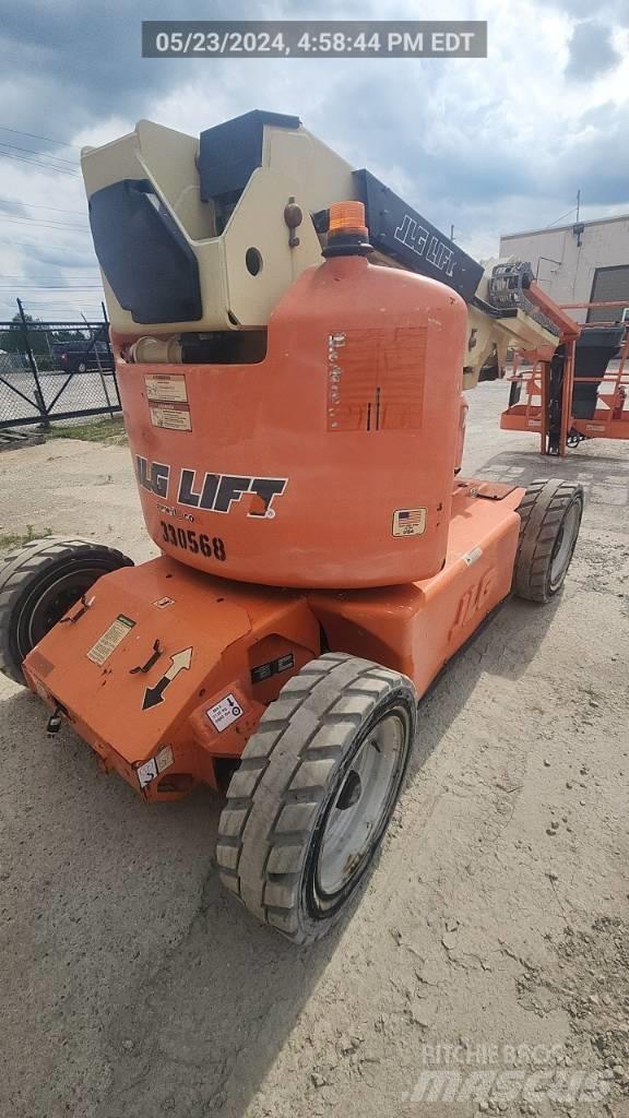 JLG E 450 AJ Plataforma de trabajo articulada