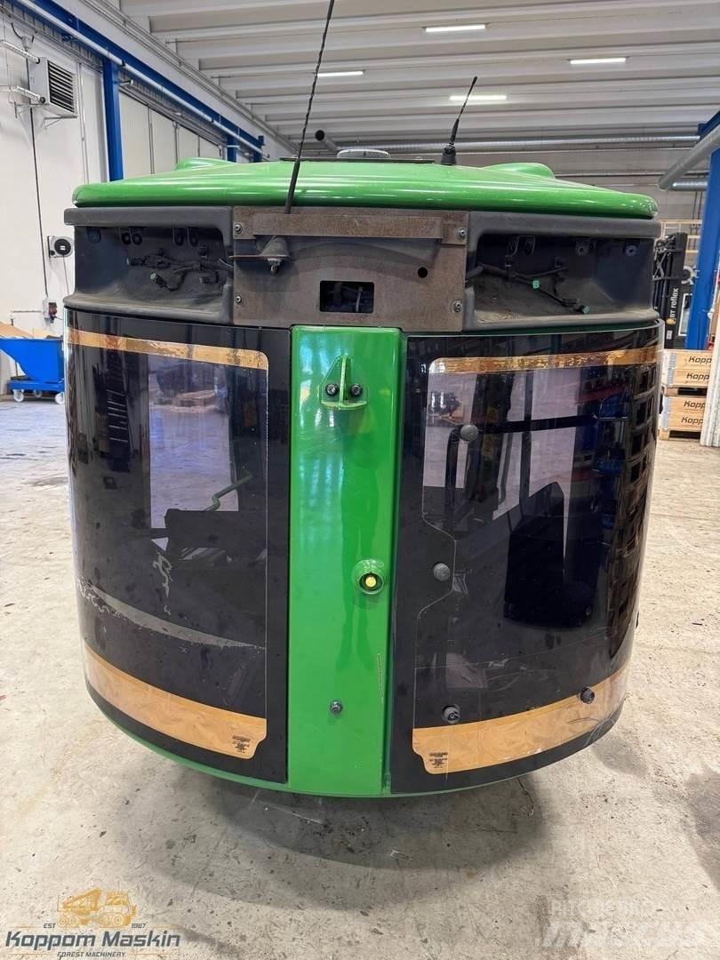 John Deere 1270E Cabinas e interior