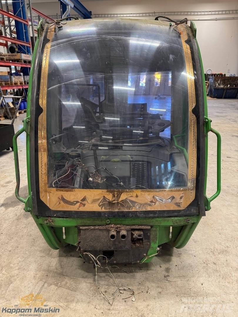 John Deere 1270E Cabinas e interior