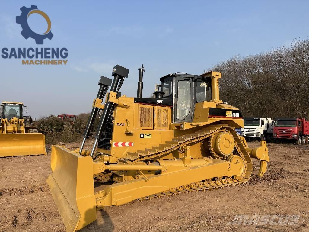CAT D 8 R Buldozer sobre oruga