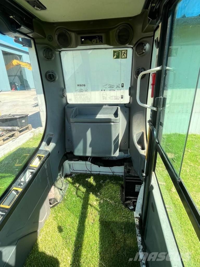 Liebherr 11407040 Cabinas e interior