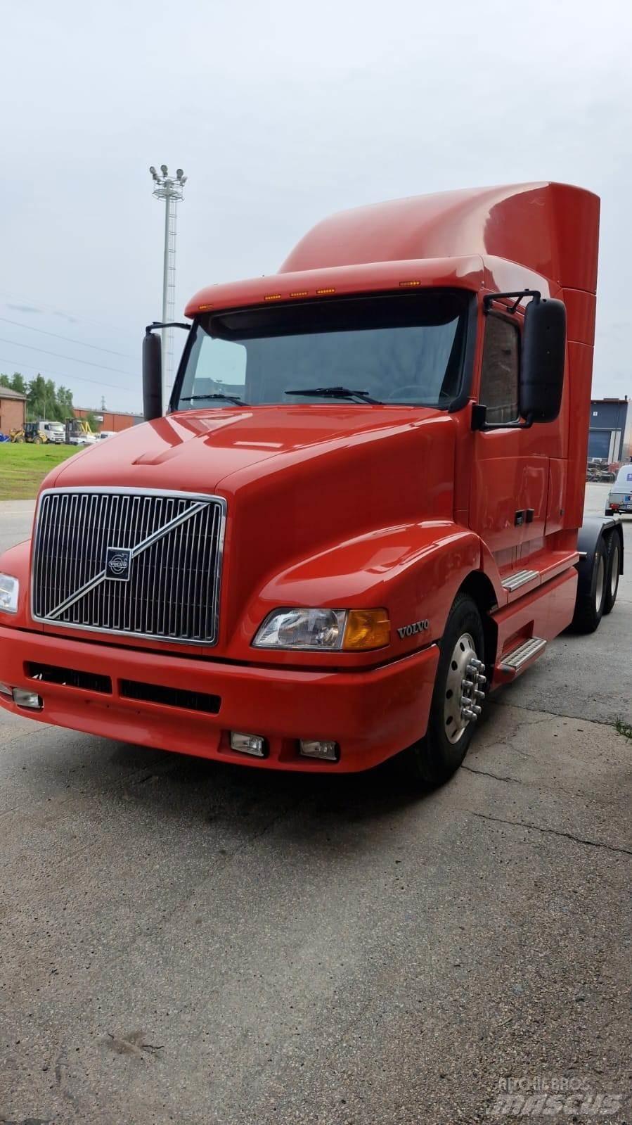 Volvo VNL-4 Cabezas tractoras