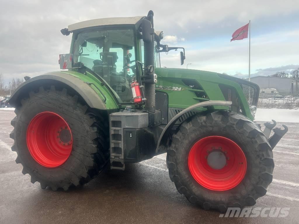 Fendt 824 Vario Tractores