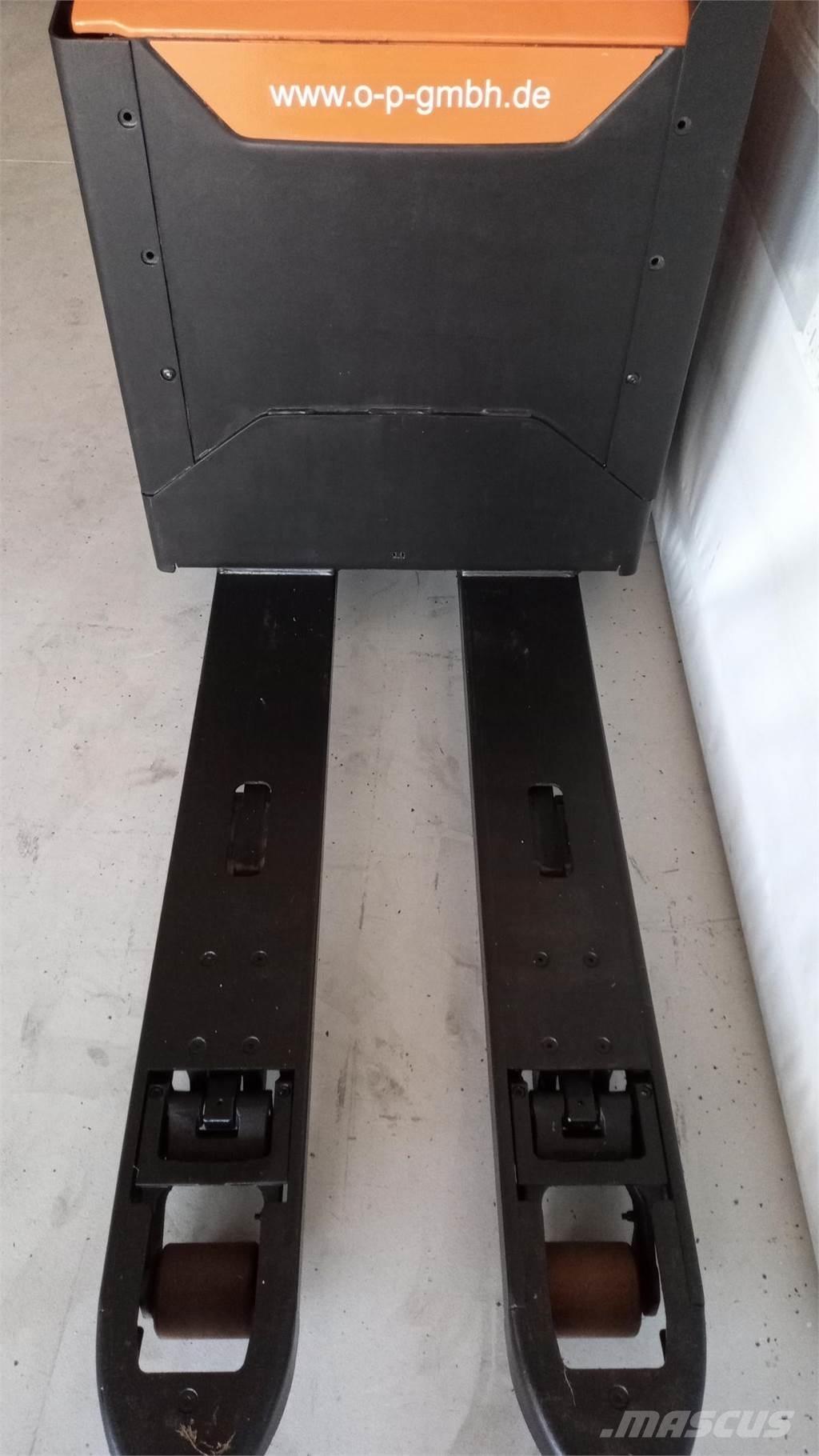 Toyota LPE 200 Apiladores eléctricos
