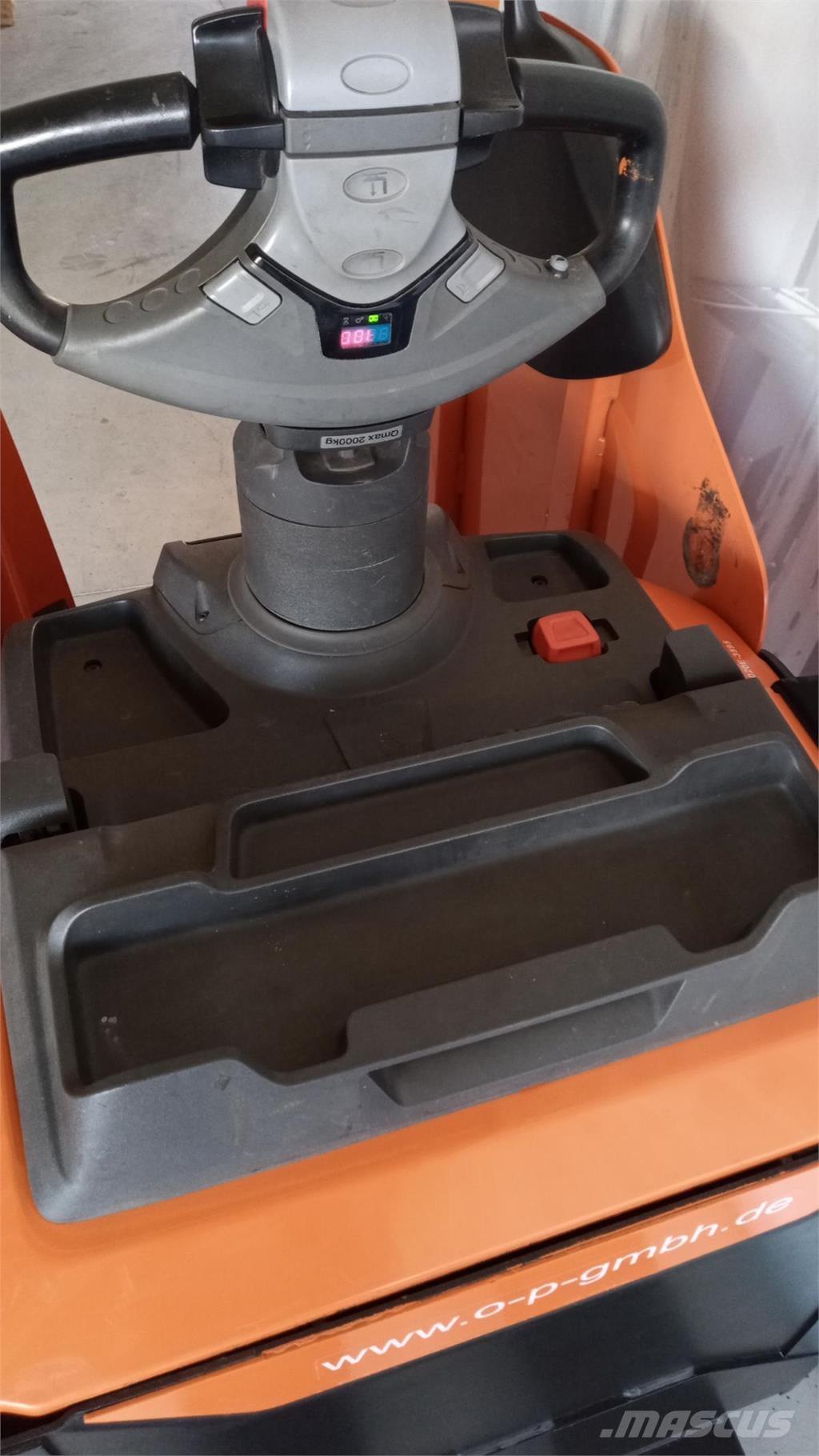 Toyota LPE 200 Apiladores eléctricos