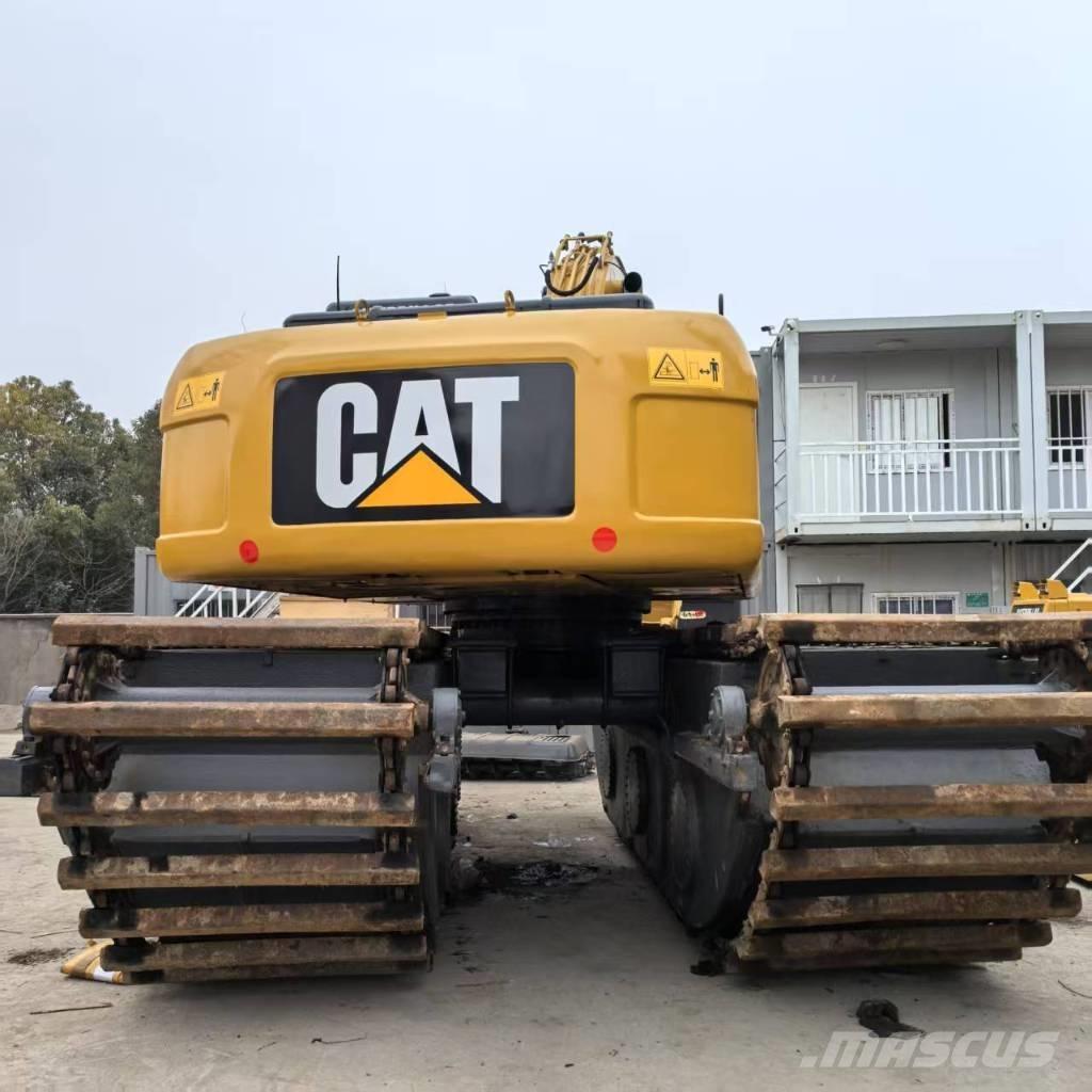 CAT 320 D Excavadoras anfibio