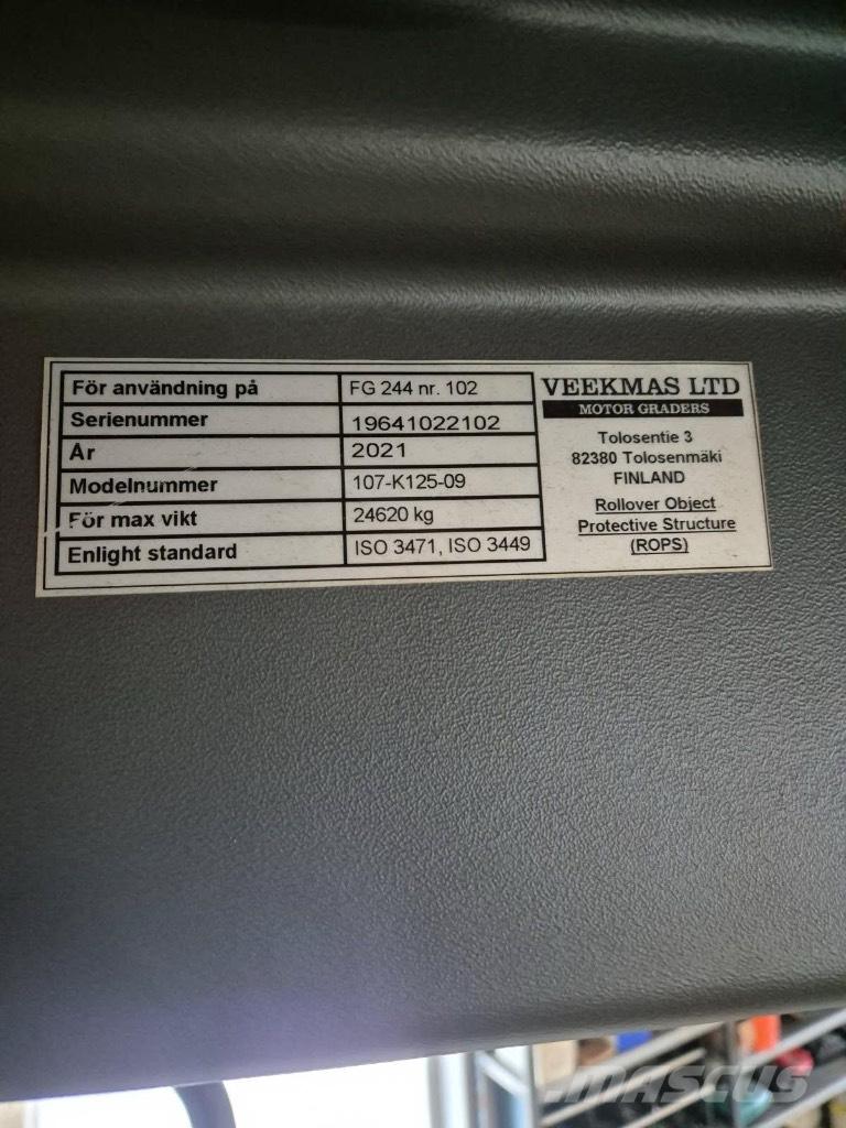Veekmas FG 244 Motoniveladoras