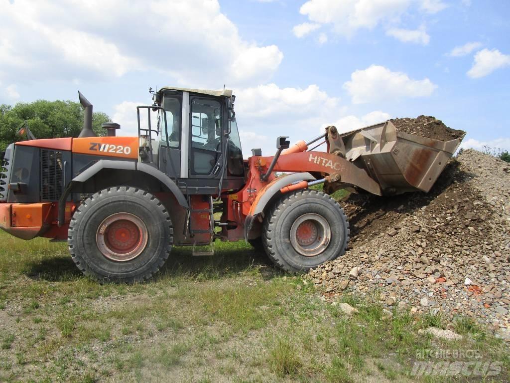 Hitachi ZW 220  Waage Cargadoras sobre ruedas