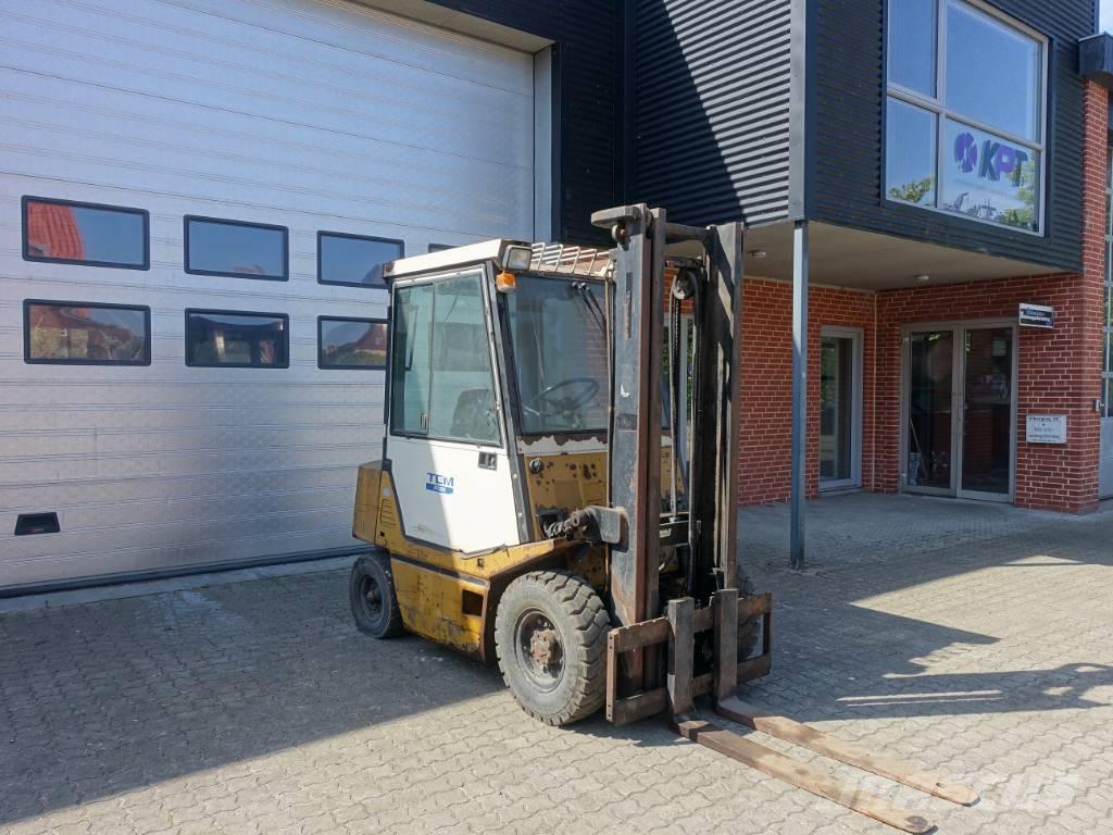 TCM FD 25 Z2 Carretillas diesel