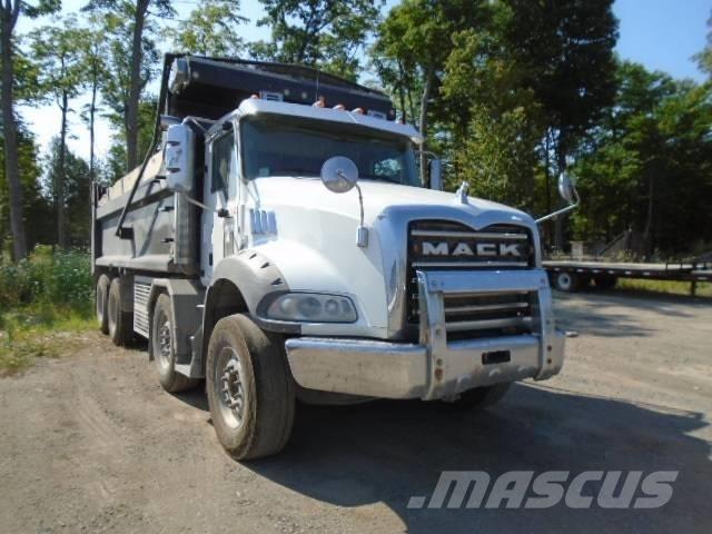 Mack GRANITE GR64B Camiones bañeras basculantes o volquetes