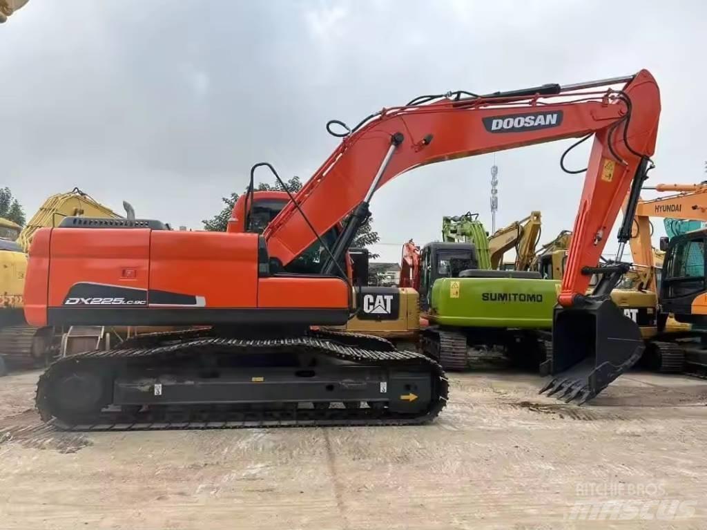 Doosan DX 225 LC-9C Excavadoras de cadenas