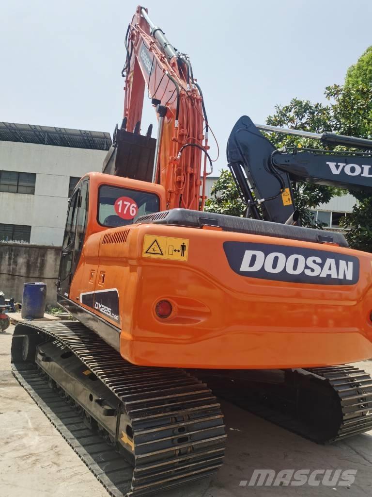 Doosan DX225LC-9C Excavadoras de cadenas